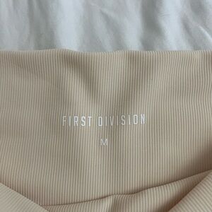 First Division Beige Ribbedbiker shorts